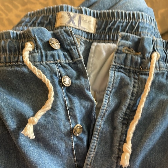 Free People 100% lightweight cotton denim pants size XL. NWT - Picture 7 of 8